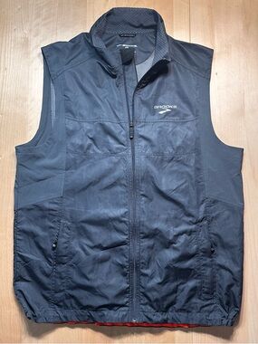 Brooks Shelter Technology Vest Size L